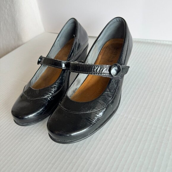 Naot Trendy Mary Janes Shoes Heeled Black Gloss Lace Comb Leather US 7 EUR 38 - Picture 5 of 16